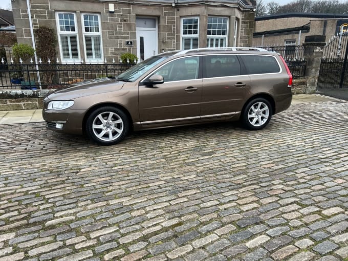 2025 Volvo V70