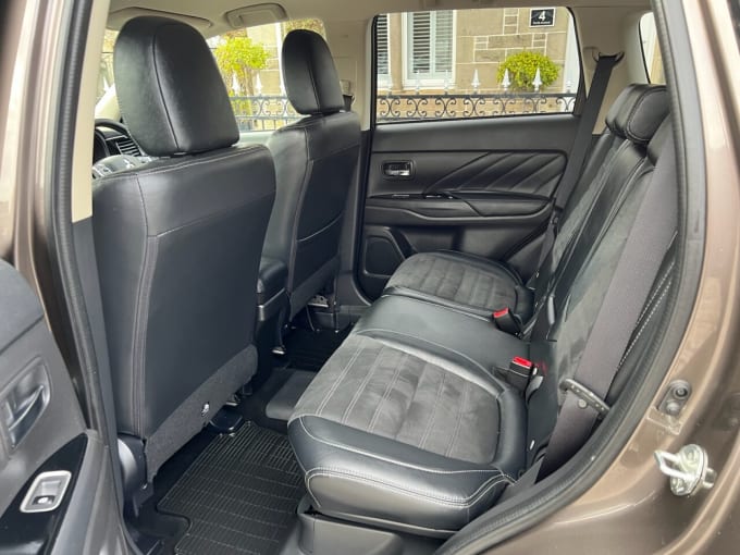 2025 Mitsubishi Outlander