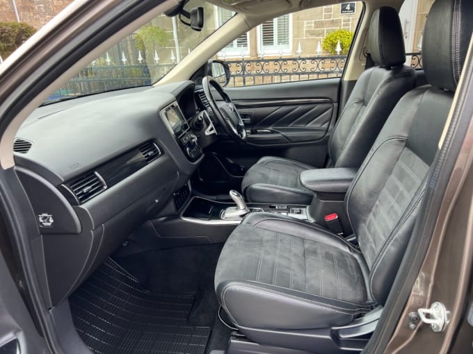 2025 Mitsubishi Outlander