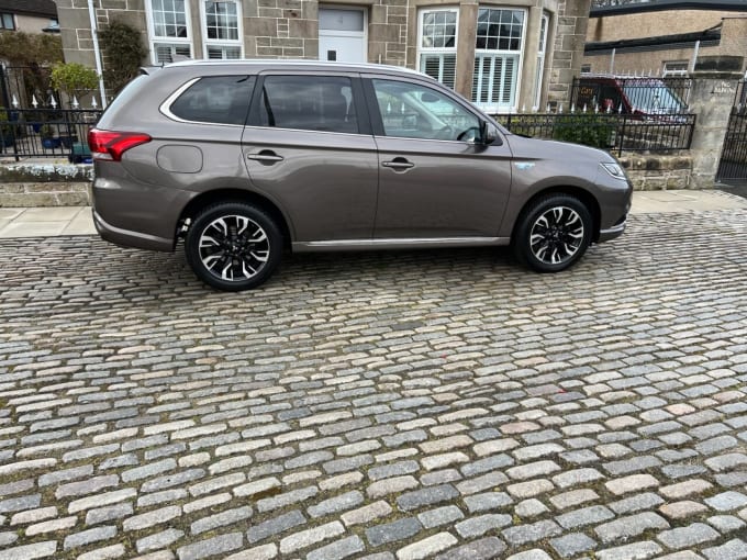 2025 Mitsubishi Outlander