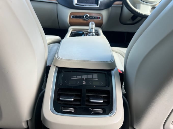 2025 Volvo Xc90