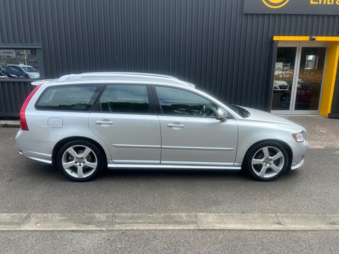 2025 Volvo V50