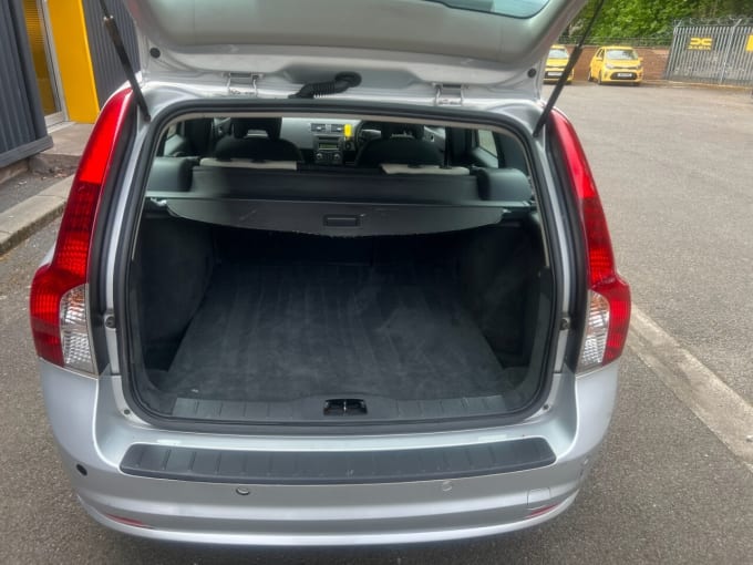 2025 Volvo V50