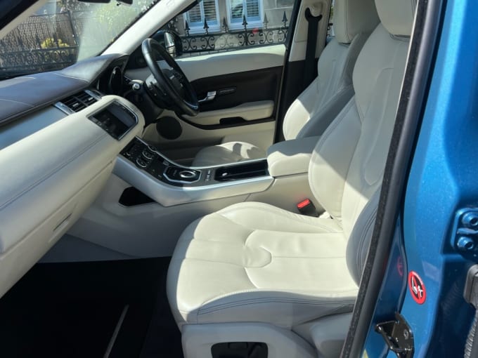 2025 Land Rover Range Rover Evoque
