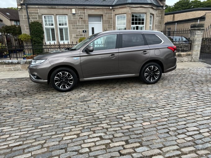 2025 Mitsubishi Outlander