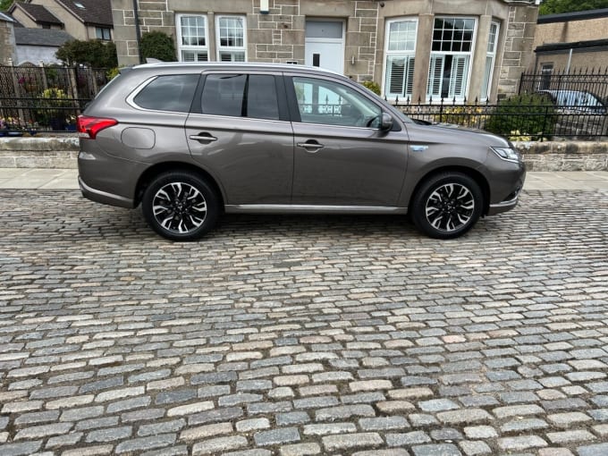 2025 Mitsubishi Outlander