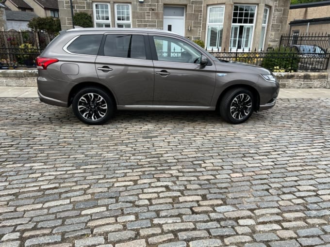 2025 Mitsubishi Outlander