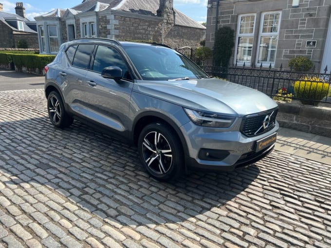 2025 Volvo Xc40