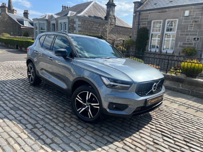 2025 Volvo Xc40
