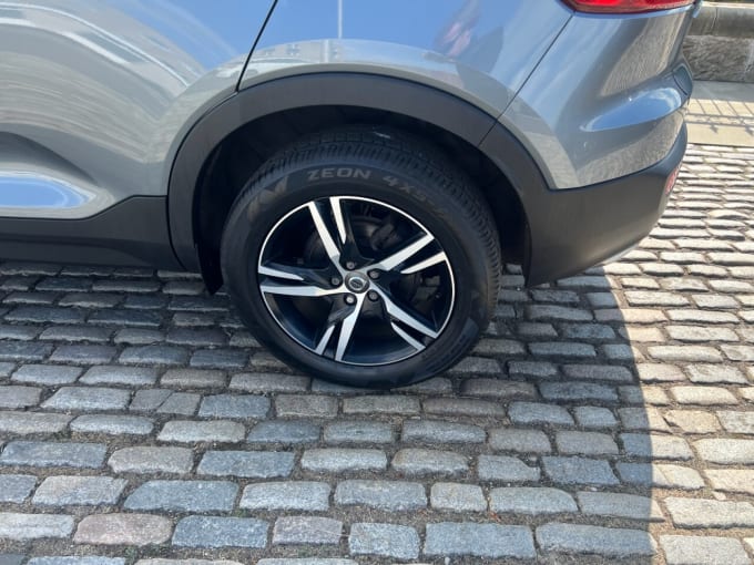 2025 Volvo Xc40