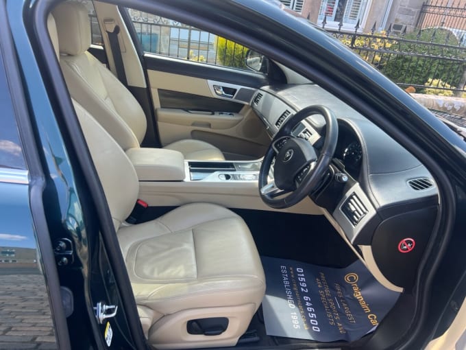 2025 Jaguar Xf