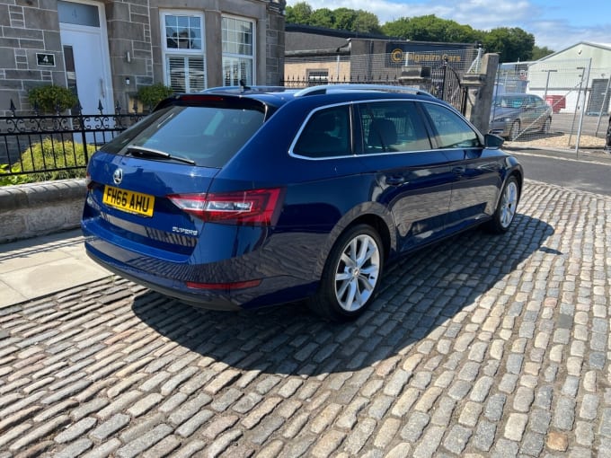 2025 Skoda Superb