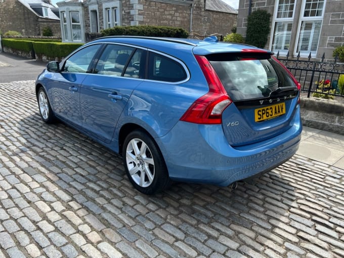 2025 Volvo V60