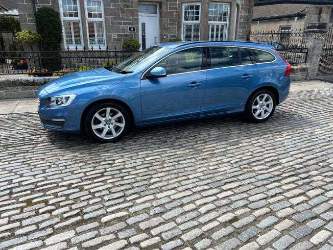 2025 Volvo V60