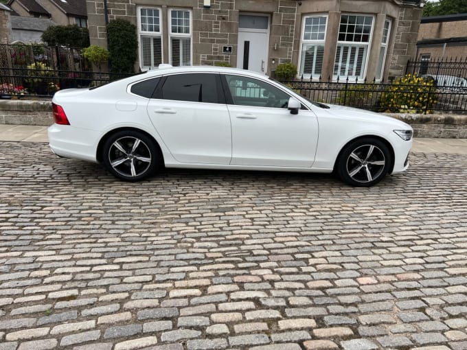 2025 Volvo S90