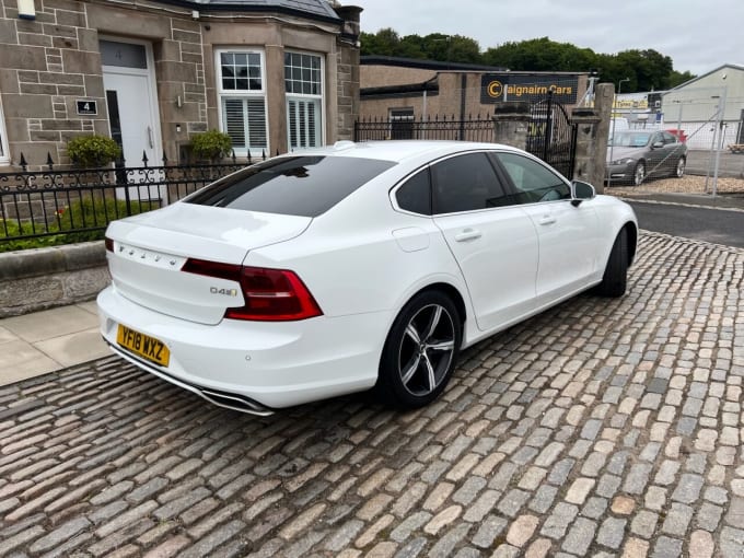 2025 Volvo S90