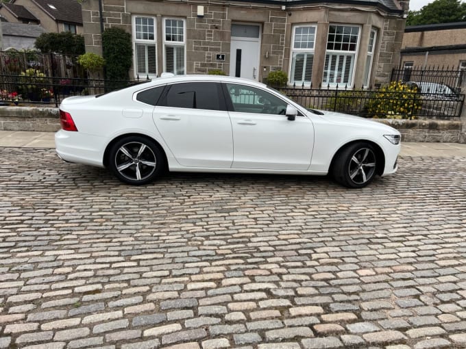2025 Volvo S90