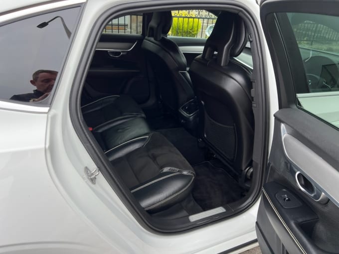 2025 Volvo S90