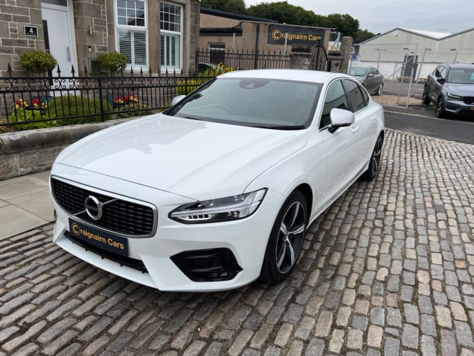 2025 Volvo S90