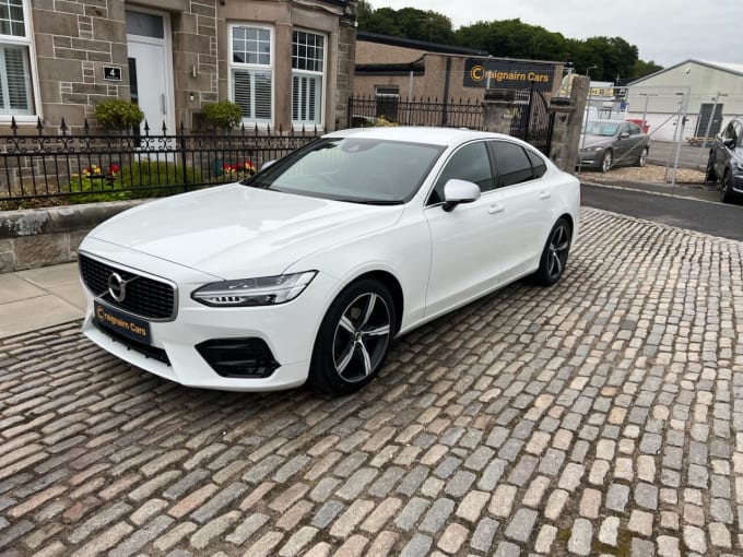 2025 Volvo S90