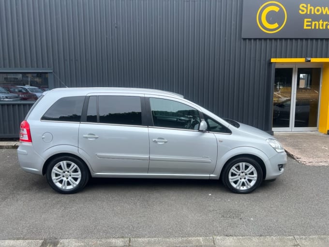 2025 Vauxhall Zafira