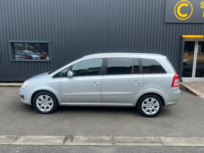 2025 Vauxhall Zafira