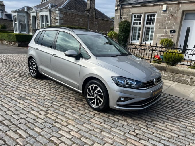 2025 Volkswagen Golf Sv