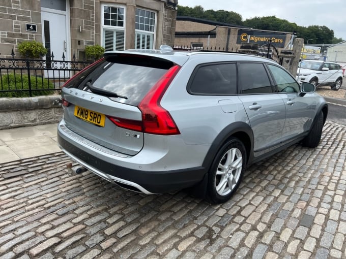 2025 Volvo V90 Cross Country