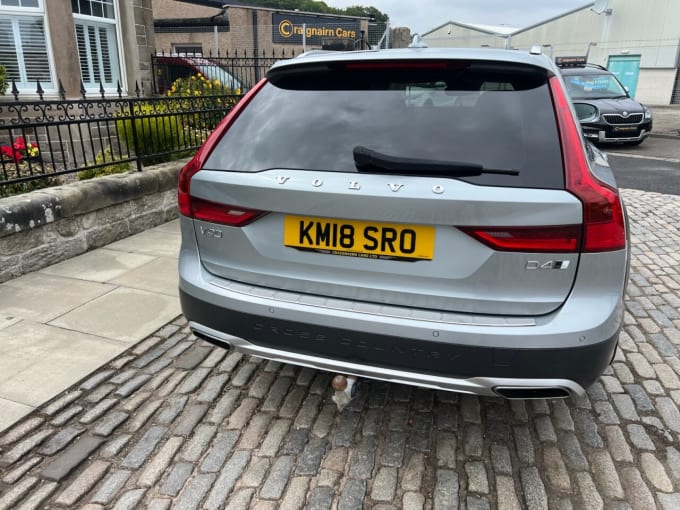 2025 Volvo V90 Cross Country