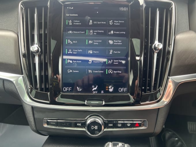 2025 Volvo V90 Cross Country