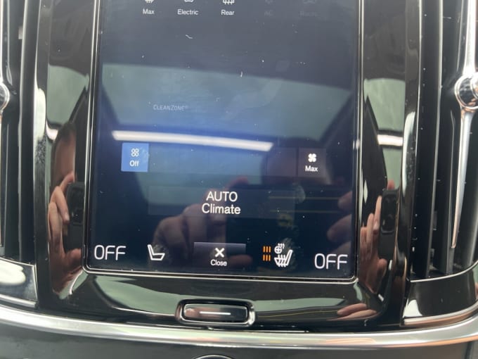 2025 Volvo V90 Cross Country