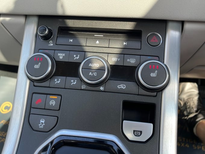 2025 Land Rover Range Rover Evoque