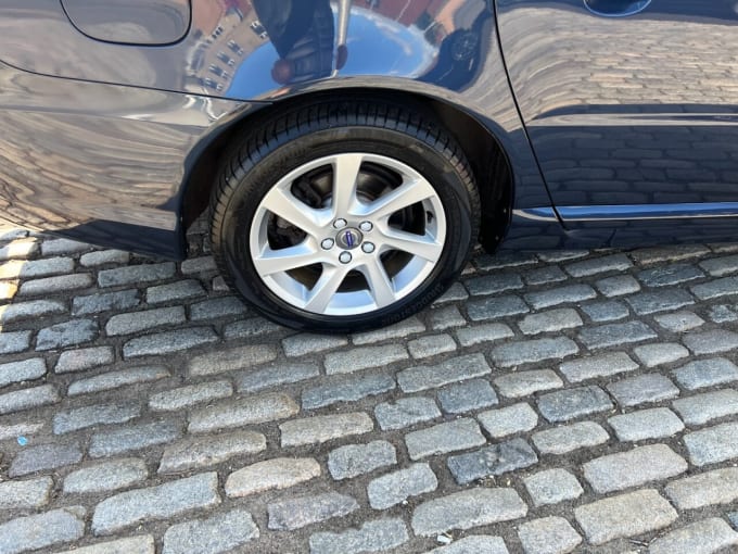 2025 Volvo V70