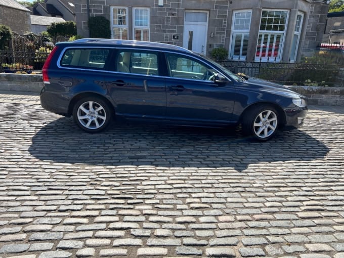 2025 Volvo V70