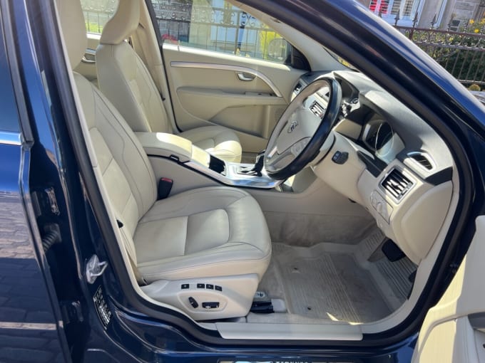 2025 Volvo V70