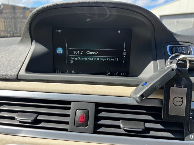 2025 Volvo V70