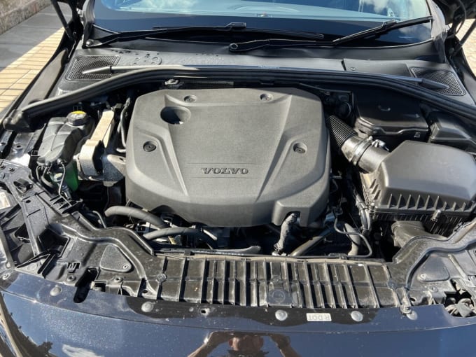 2025 Volvo V60