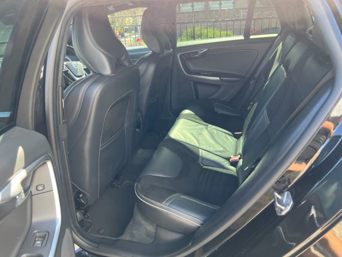 2025 Volvo V60