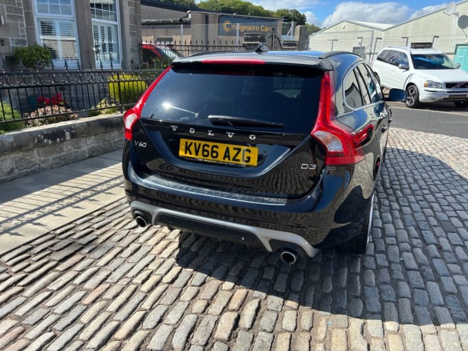 2025 Volvo V60