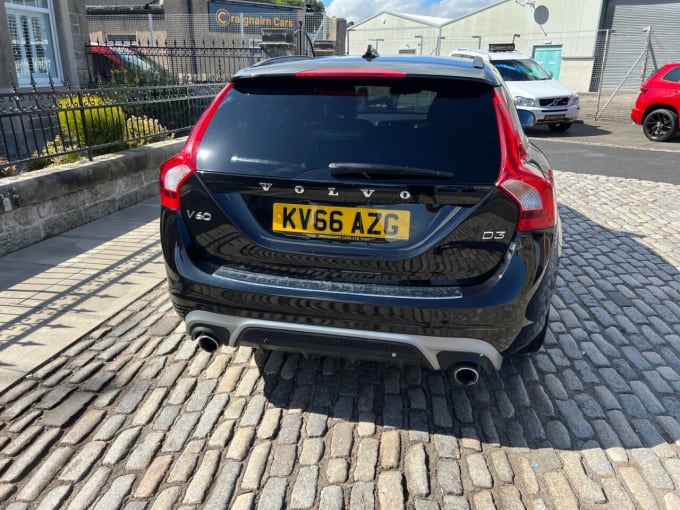 2025 Volvo V60