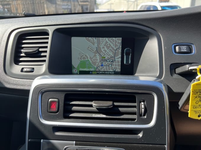 2025 Volvo V60