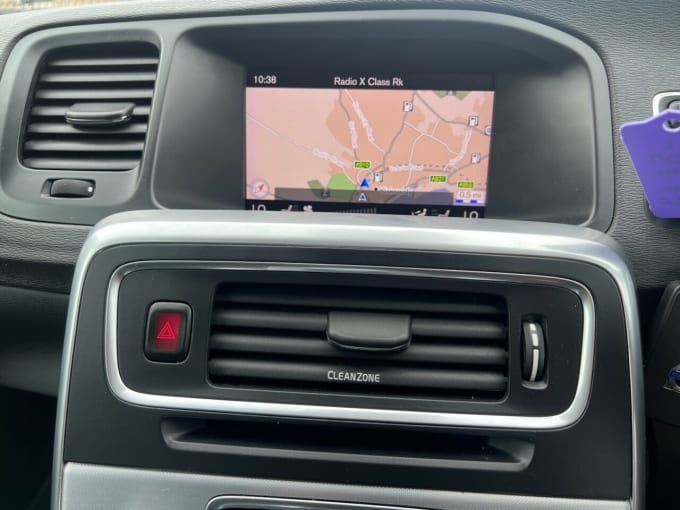 2025 Volvo V60 Cross Country