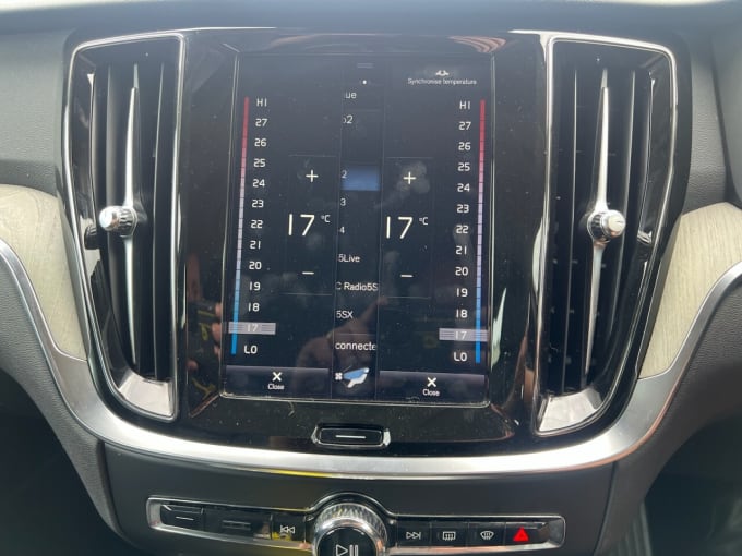 2025 Volvo V60