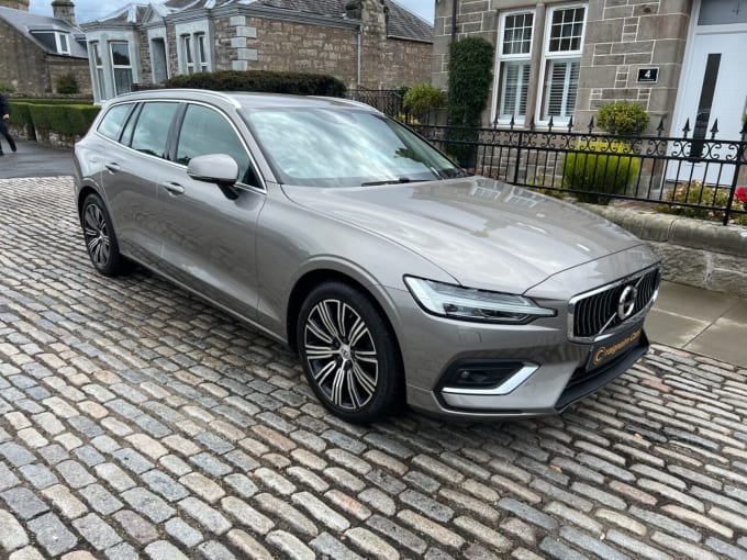 2025 Volvo V60