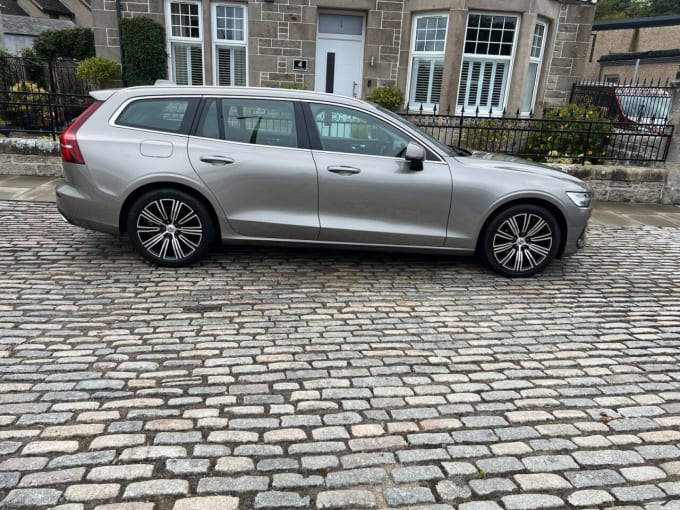 2025 Volvo V60