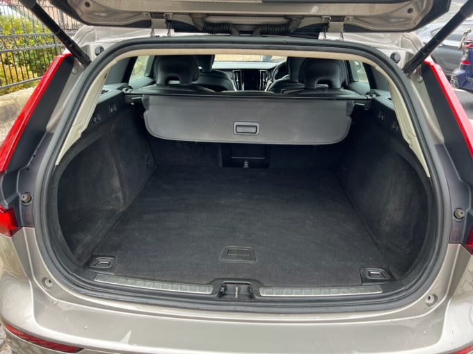 2025 Volvo V60