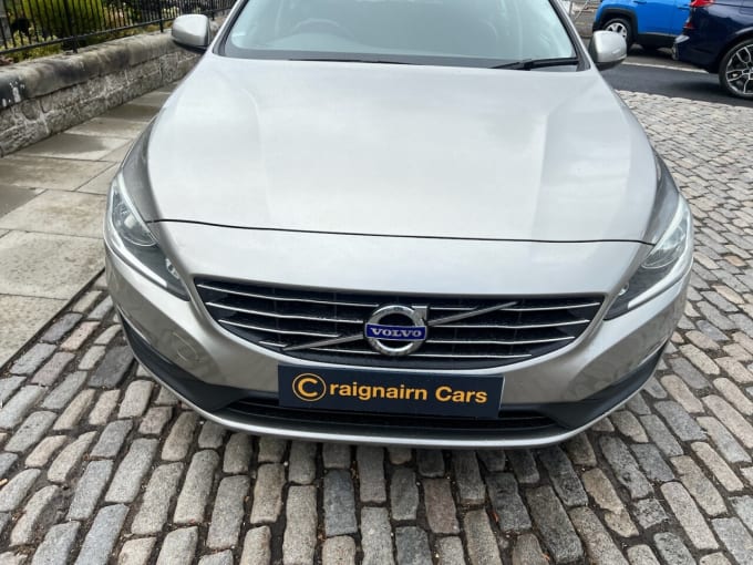 2025 Volvo V60