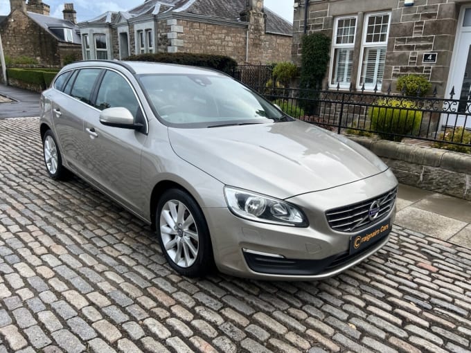 2025 Volvo V60