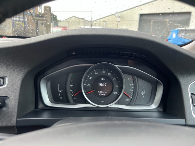2025 Volvo V60
