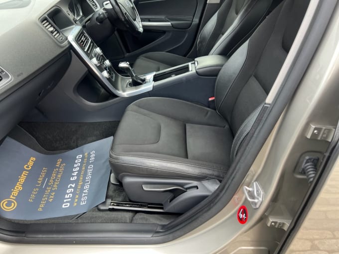 2025 Volvo V60